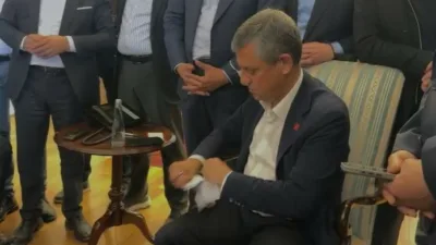 Mutlak butlan kararı ile CHP Genel Başkanlığı görevinden alınan Özgür