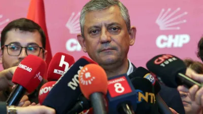 Özgür Özel, “‘Uzlaştılar, biri Grup Başkanı olacak, biri Genel Başkan
