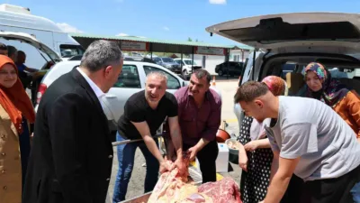 Kurban Bayramı süresince Gümüşoluk Kurban Pazarı’nda yoğun mesai harcayan Pursaklar