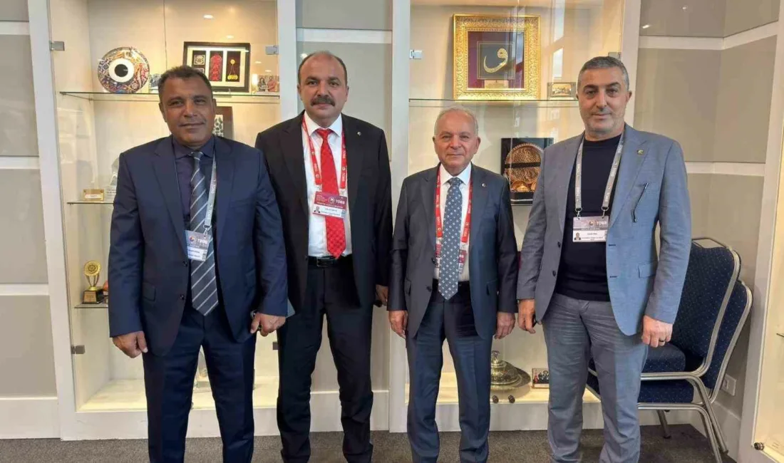 Karabük’ü temsilen törene katılan Safranbolu TSO Başkanı Erol Altuntepe ile