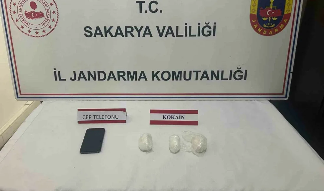 Sakarya’nın 4 ilçesinde jandarma ekiplerince torbacılara yönelik yapılan uyuşturucu operasyonunda