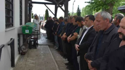 Sakarya’nın Hendek ilçesinde fabrikada meydana gelen buhar kazanı patlamasında ağır