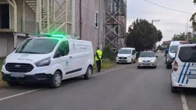 Sakarya’nın Kocaali ilçesinde çocuklarının gözü önünde tartıştığı eşini boğazını keserek