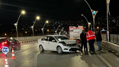 İzmit’te gece saatlerinde meydana gelen kazaya yolda tanık olan A