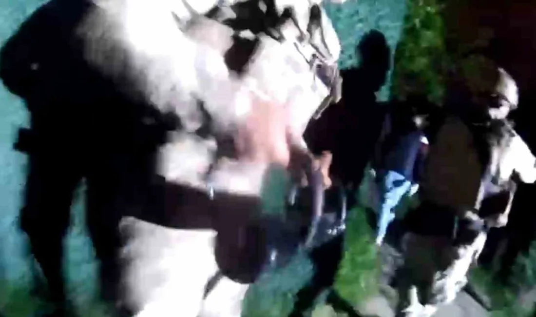 Sakarya’nın Sapanca ilçesinde jandarma ekiplerince bungalova düzenlenen uyuşturucu operasyonunda, 4