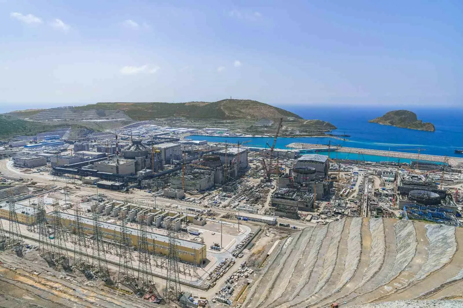Enerji ve Tabii Kaynaklar Bakanı Alparslan Bayraktar, Türkiye’nin ilk nükleer