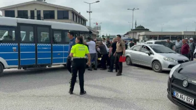 Zonguldak’ın Alaplı İlçesinde meydana gelen trafik kazasında minibüs ile motosiklet
