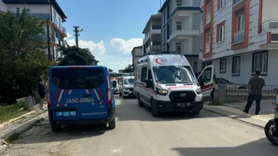 Ankara’da bilinmeyen bir nedenden dolayı aile fertlerine bıçaklı saldırıda bulunan