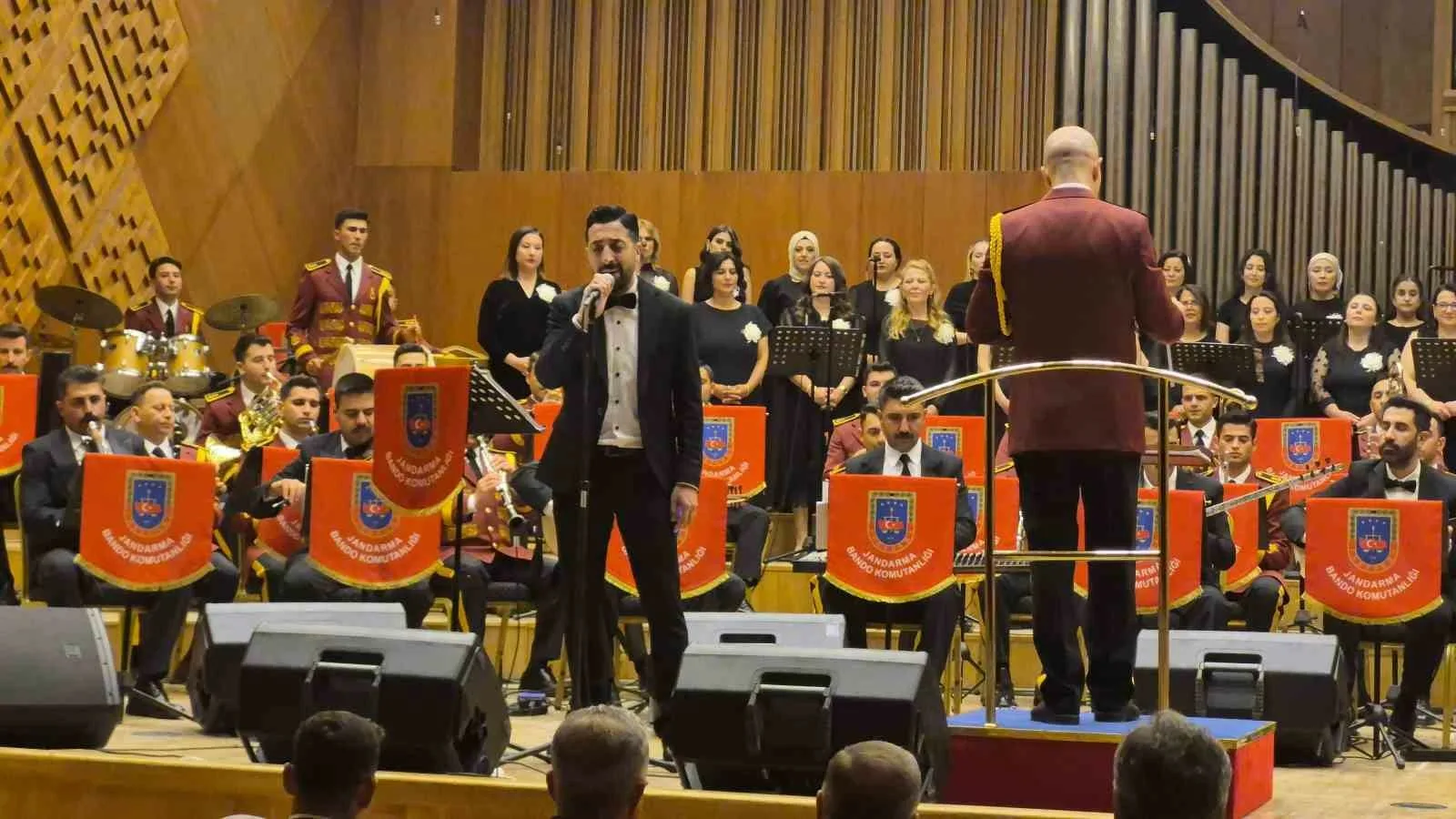 Ankara Etlik Şehir Hastanesi Müzik Topluluğu ile Jandarma Bando Komutanlığının
