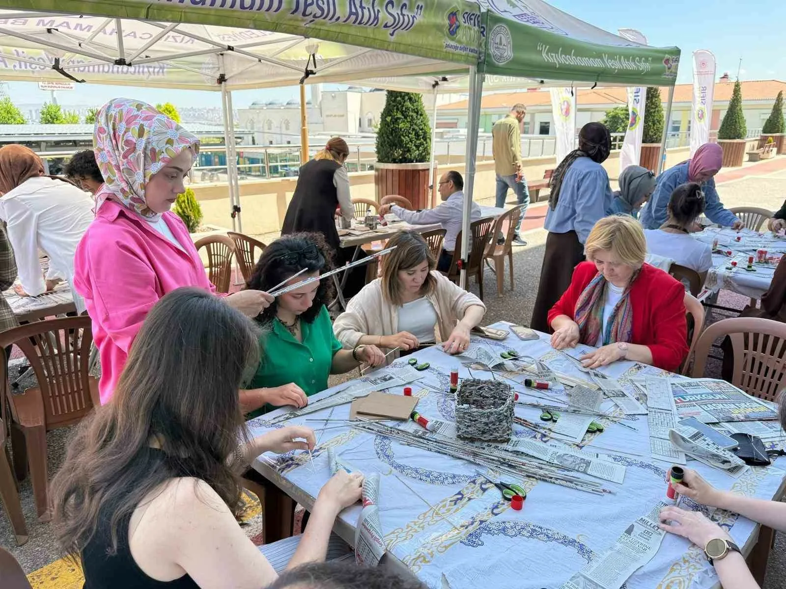 Kızılcahamam Belediyesi Sıfır Atık Müdürlüğü eğitmenleri tarafından gerçekleştirilen uygulamalı atölyede