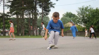 Sakarya’nın Akyazı ilçesinde, ayrıştırılmamış çöp bulmanın neredeyse imkansız olduğu mahallede
