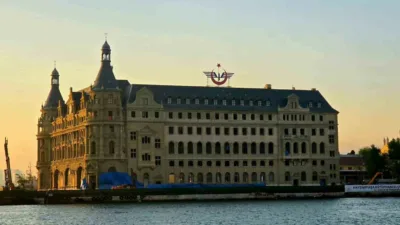 Kültür ve Turizm Bakanı Mehmet Nuri Ersoy, Haydarpaşa Garı’nda yürütülen