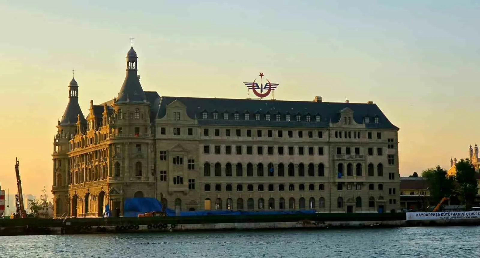 Kültür ve Turizm Bakanı Mehmet Nuri Ersoy, Haydarpaşa Garı’nda yürütülen