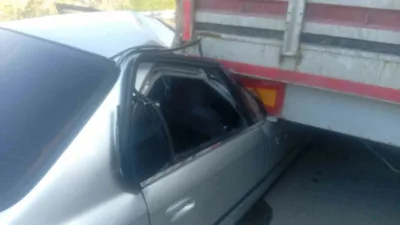 Ankara’nın Beypazarı ilçesinde park halindeki tıra arkadan çarpan otomobildeki 4