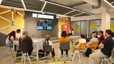 Düzce Üniversitesi Milli Teknoloji Atölyesi’nde gerçekleştirilen bilim söyleşileri kapsamında, Fen