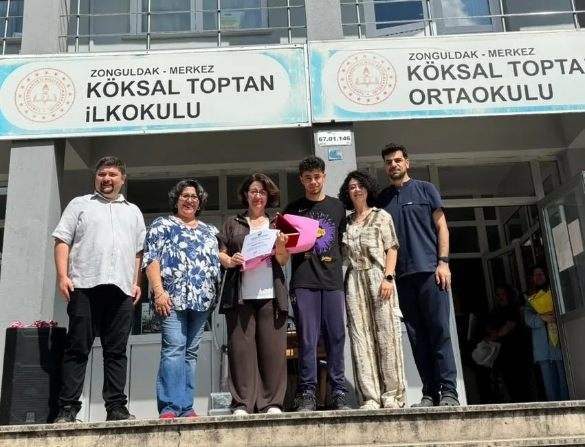 Zonguldak’ta 36 yıl öğretmenlik mesleğini başarıyla yapan ve yüzlerce öğrenci