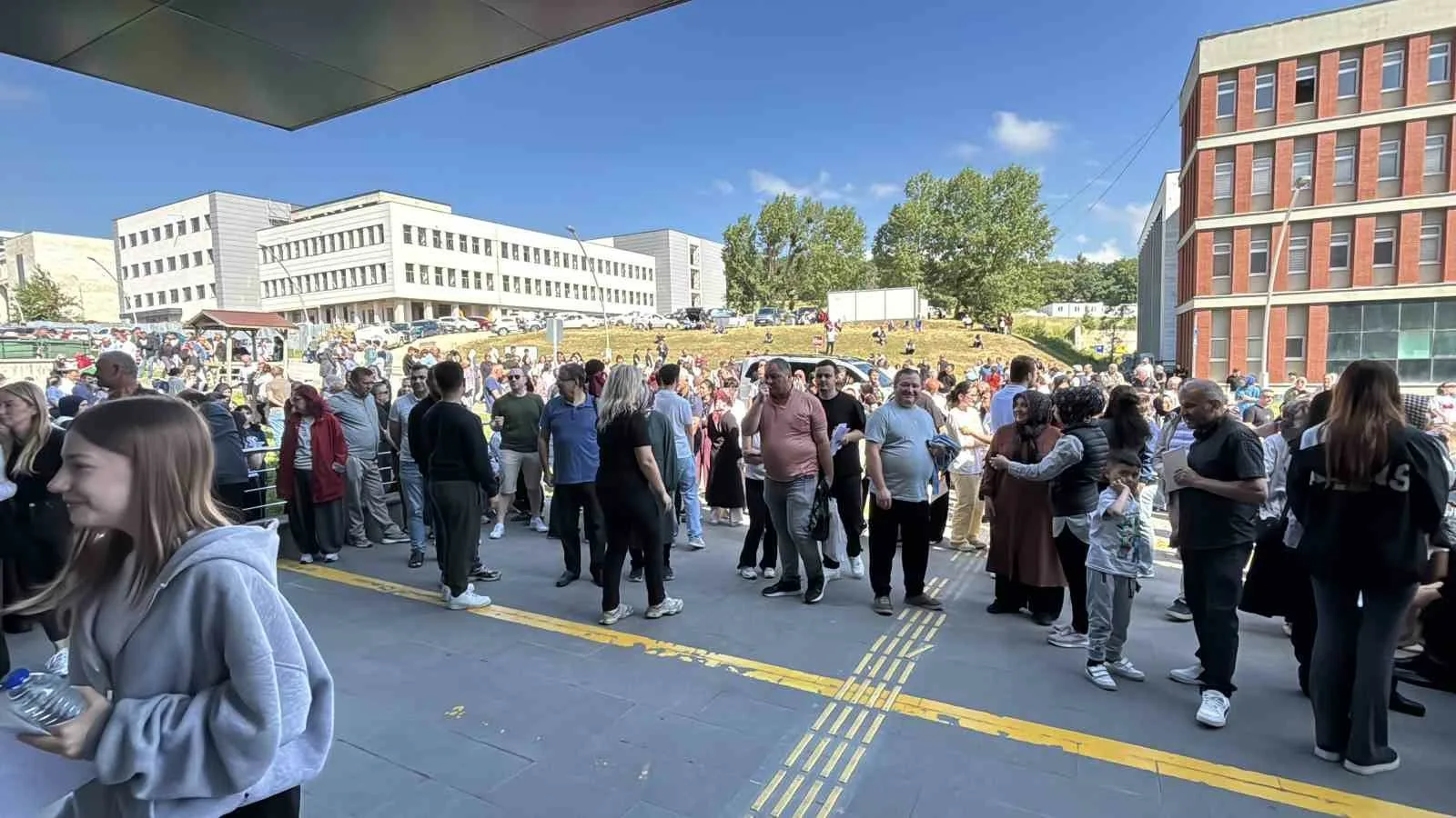 Bolu’da üniversite hayali kuran binlerce aday, YKS’nin ikinci oturumu olan