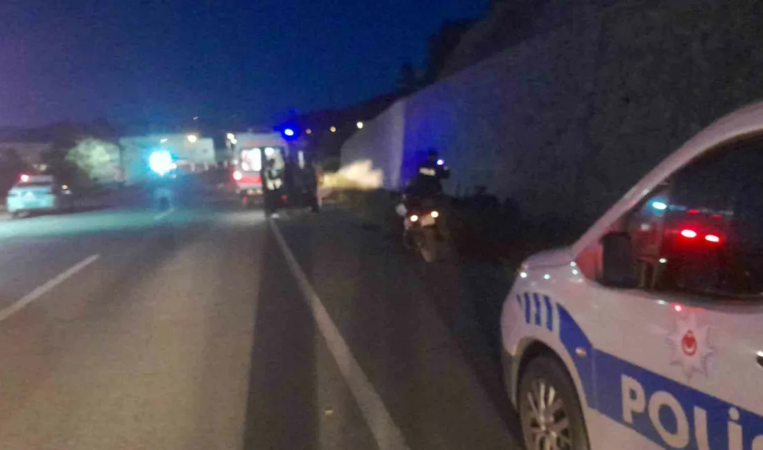 Bolu’da arızalanan ATV’yi emniyet şeridinde tamir etmeye çalışırken bir otomobilin