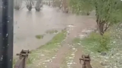 Bolu’nun Gerede ilçesinde akşam saatlerinde etkili olan şiddetli sağanak yağış