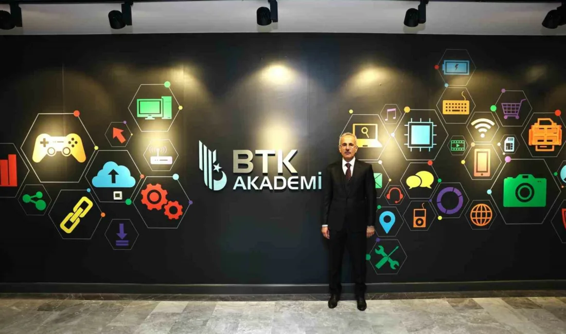 Ulaştırma ve Altyapı Bakanı Abdulkadir Uraloğlu, BTK Akademi yaz dönemi