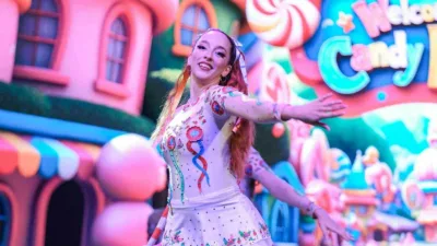 Kocaeli Büyükşehir Belediyesi tarafından düzenlenen Karneval Çocuk Şenliği’nde çocuklar, karne