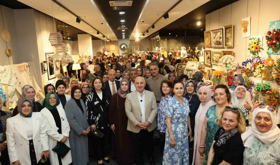 Darıca’da belediye bünyesindeki kursiyer kadınların bir yıllık el emeği ürünlerinden