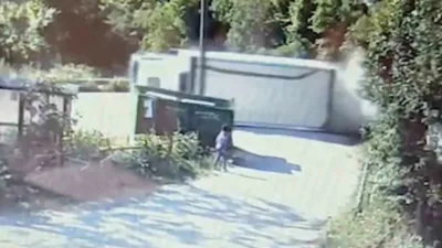 Kastamonu’nun İnebolu ilçesinde freni boşalması neticesinde devrilerek metrelerce sürüklenen kamyonun
