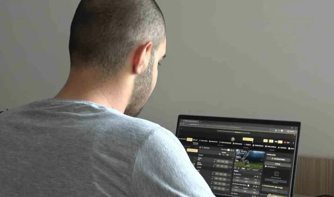 Teknolojinin gelişmesi ve internete erişimin kolaylaşması, modern çağın yeni bağımlılık
