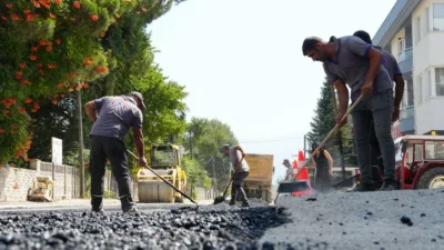 Düzce Belediyesi Fen İşleri Müdürlüğü ekipleri tarafından yapılan çalışmalarda 4