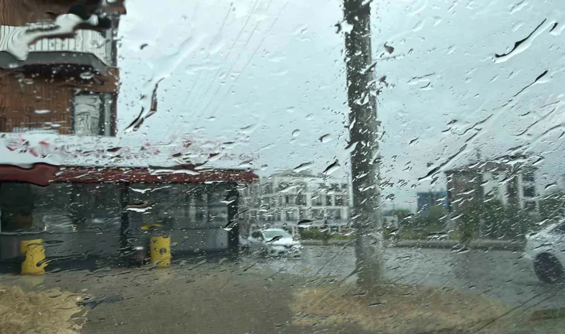 Düzce’de sabahın erken saatlerinde başlayan yağış, kent genelinde etkili olmaya