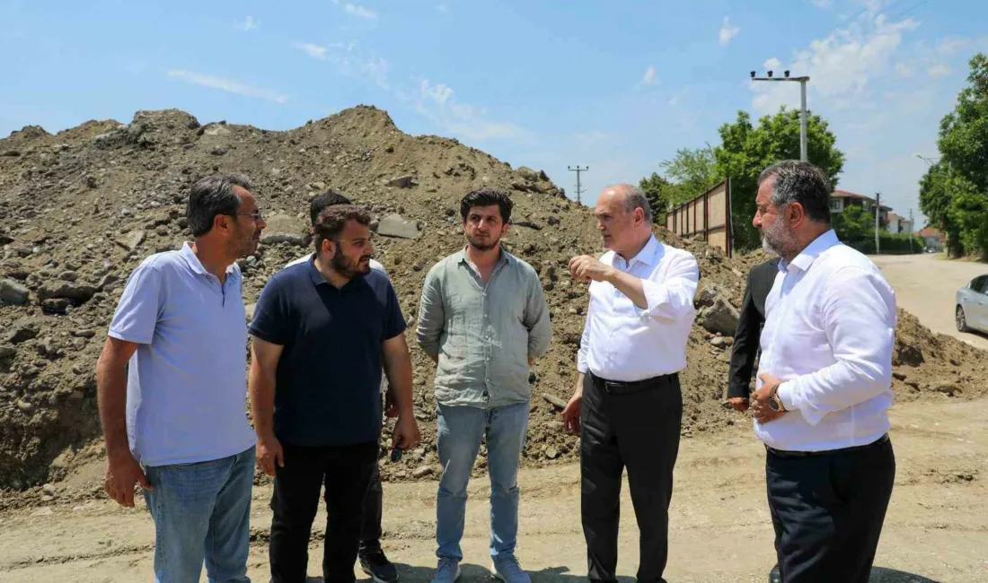 Düzce Belediye Başkanı Dr. Faruk Özlü, yapımı süren 19 Mayıs