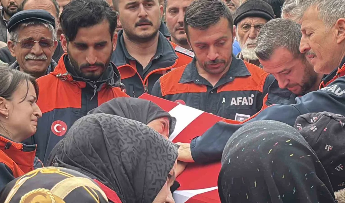 Rize’nin Çamlıhemşin ilçesinde arama kurtarma faaliyeti sırasında botun devrilmesi sonucu