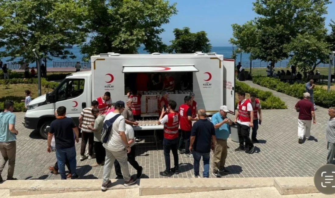 Zonguldak Genç Kızılay ekibi aşure gününü unutmadı. Genç Kızılay İl