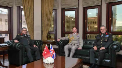 Genelkurmay Başkanı Orgeneral Selçuk Bayraktaroğlu, Birleşik Krallık Kara Kuvvetleri Komutanı