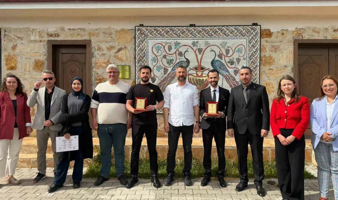 Karabük Üniversitesi Grafik Tasarımı Bölümü öğrencileri tarafından hazırlanan logo, antik