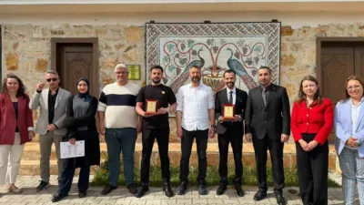 Karabük Üniversitesi Grafik Tasarımı Bölümü öğrencileri tarafından hazırlanan logo, antik