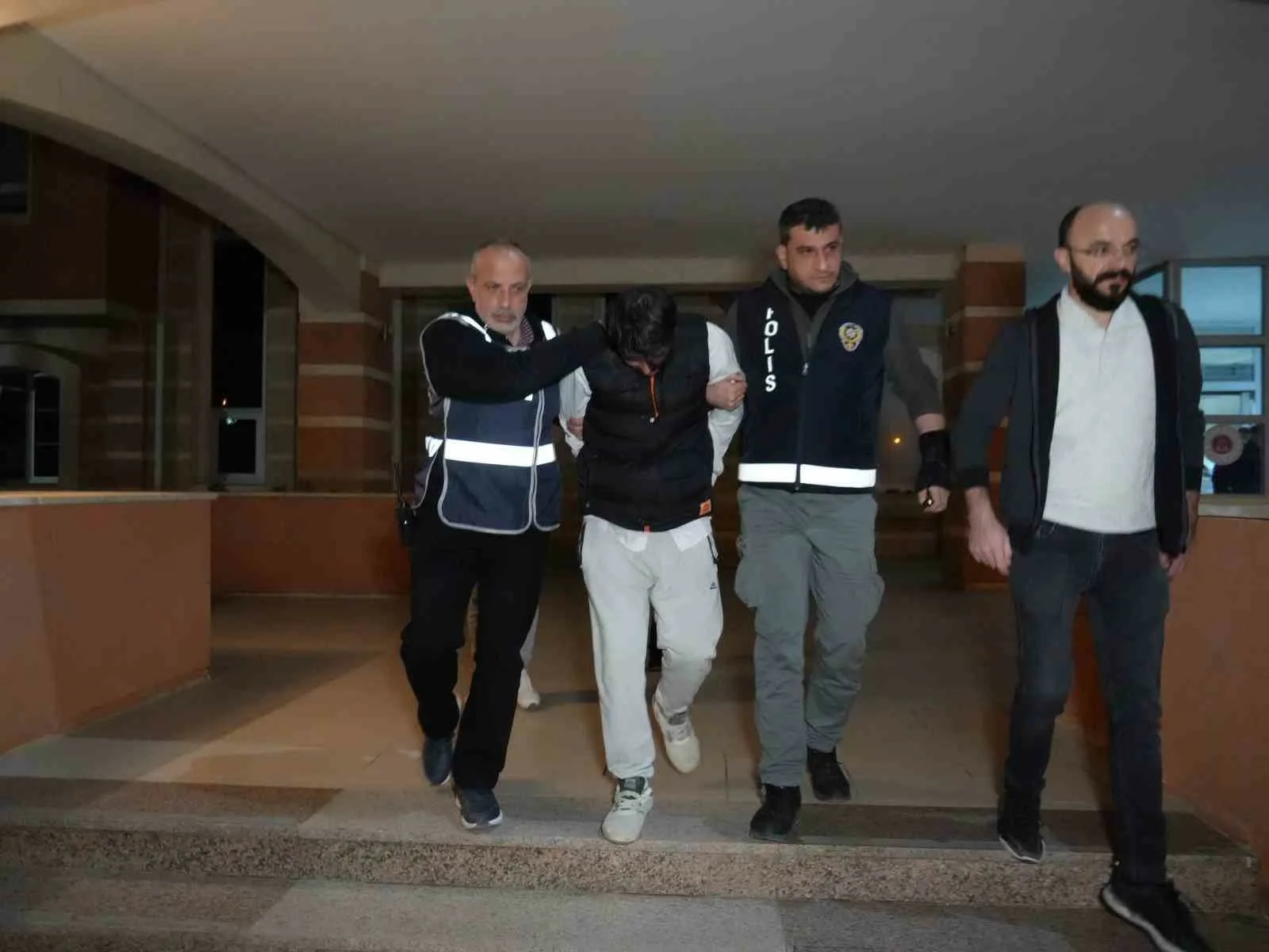 Kastamonu’da 8 aylık hamile eşini öldürdükten sonra yaklaşık 10 gün