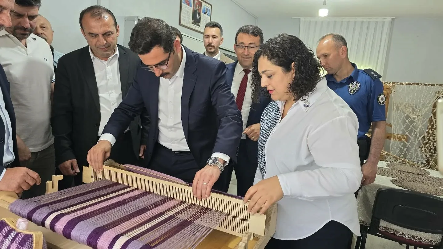 Kastamonu’nun Hanönü ilçesinde Halk Eğitimi Merkezi’nde eğitim gören kursiyerlerin yaptığı