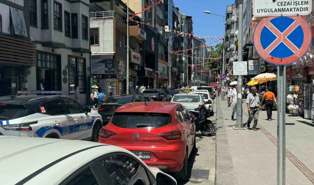 Zonguldak’ta hatalı park edilen araçlar, şehir içi trafiğinde aksamalara neden