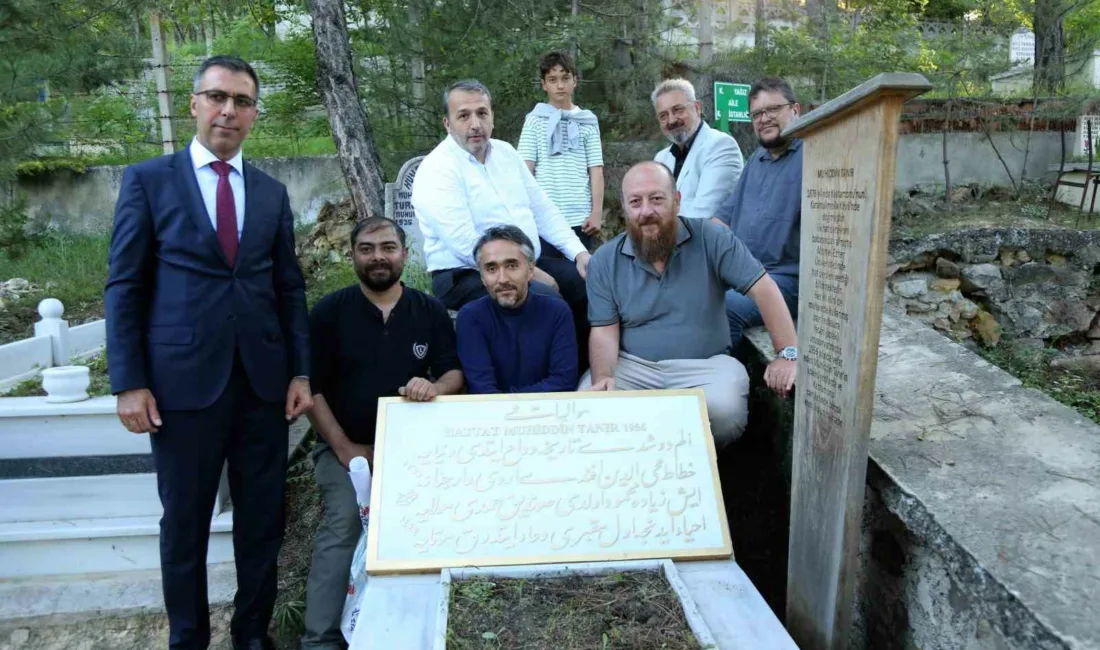 Kastamonu’nun önemli hat üstatlarından Hattat Muhittin Tanır’ın kabri, vefatından 70