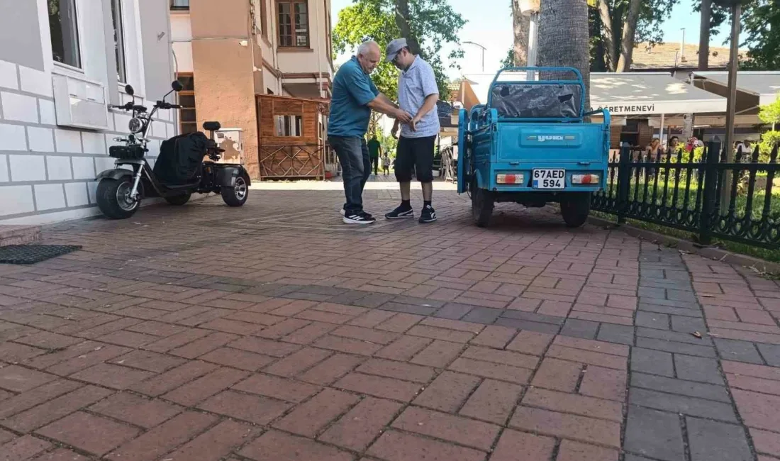 Zonguldak’ın Çaycuma ilçesinde yaşayan Ayhan Kuru, serebral palsi hastası 26