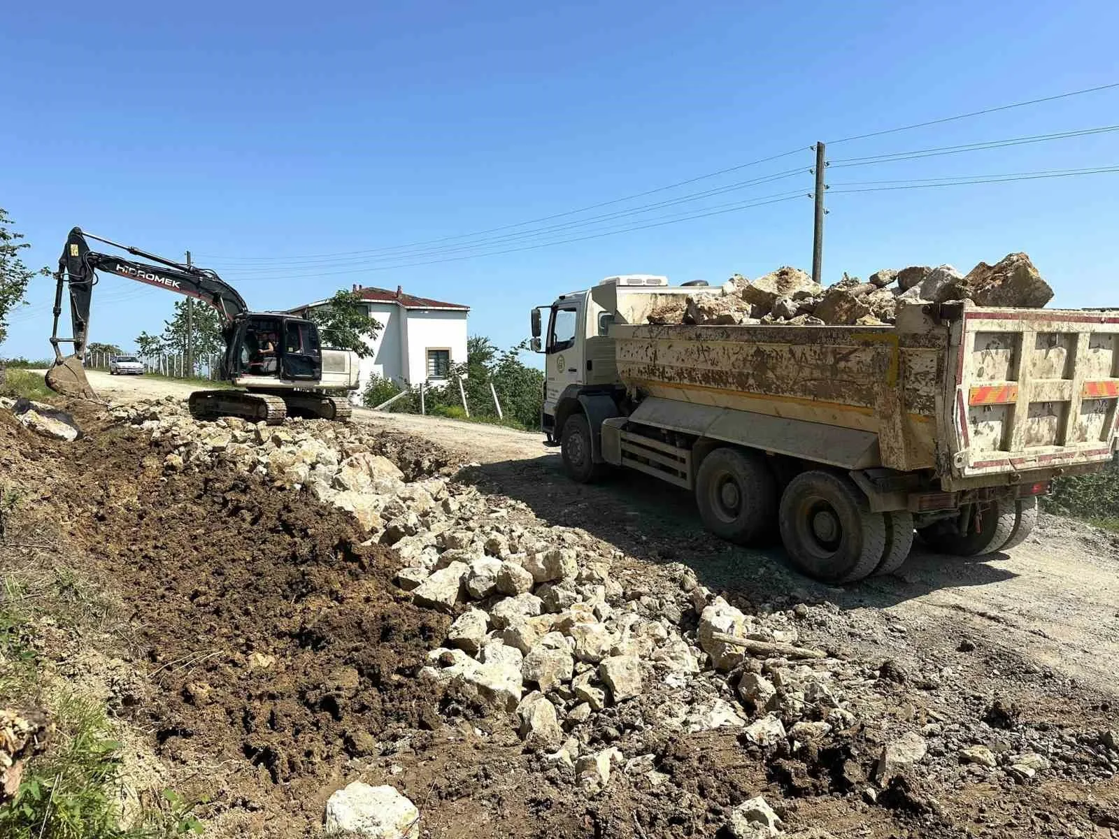 DÜZCE (İHA) – Düzce’nin Akçakoca ilçesinde aşırı yağışlar sonrası meydana