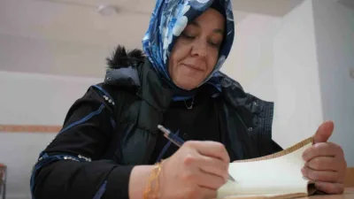 Sakarya’da iki çocuk annesi 45 yaşındaki Hacer Karagöz, gençlik hayalini