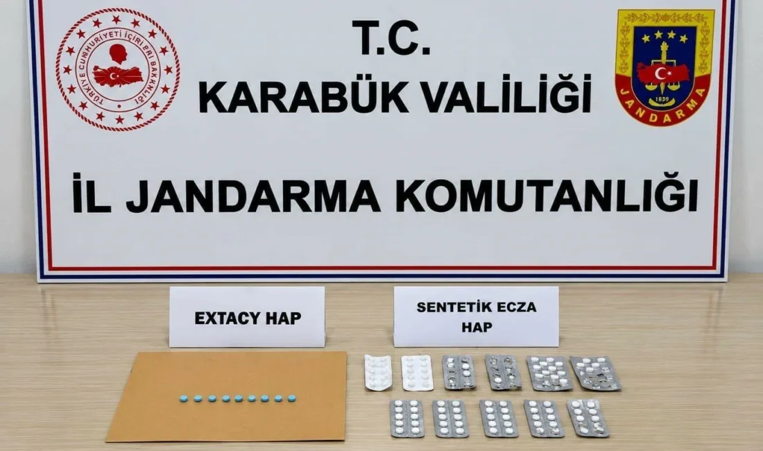 Karabük’te düzenlenen operasyonlarda sentetik ecza ve ecstasy hap ele geçirilirken,