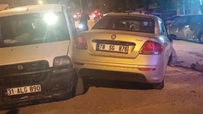 Karabük’te 5 aracın karıştığı zincirleme trafik kazasında 2 kişi yaralandı.
