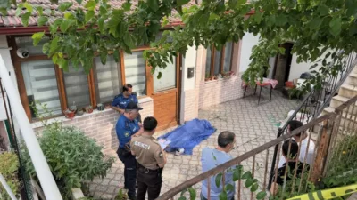Karabük’te dut toplamak için ağacı silkelediği sırada fenalaştığı değerlendirilen bir