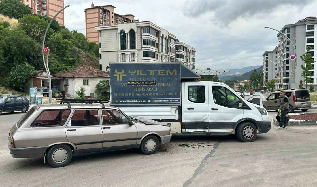 Karabük’te otomobil ile kamyonetin çarpışması sonucu meydana gelen trafik kazasında