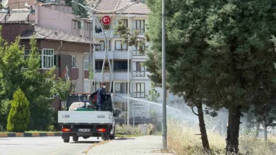 Karabük Belediyesi, yaz aylarında artış gösteren sinek ve haşerelere karşı