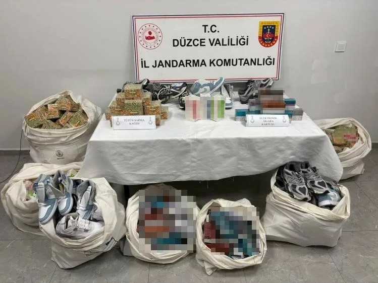 DÜZCE(İHA) – Düzce’de jandarma ekiplerince kaçakçılıkla mücadele kapsamında düzenlenen operasyonda,