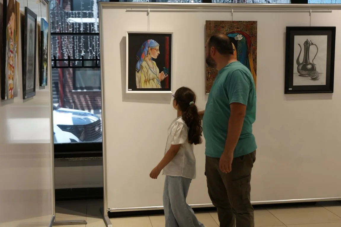 Kartepe Belediyesi Sanat Evi kursiyerleri tarafından hazırlanan “Ahenk” isimli yıl